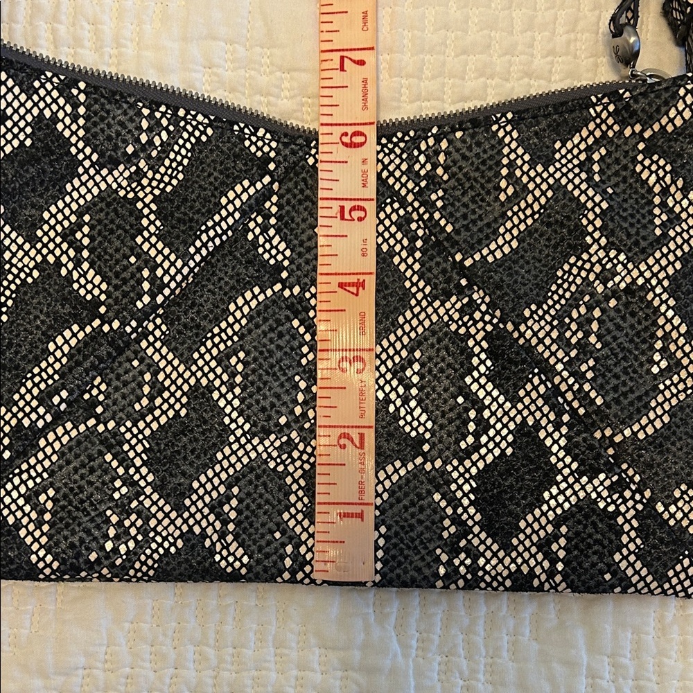 HOBO Paulette Pixel Snake Crossbody - Picture 8 of 8